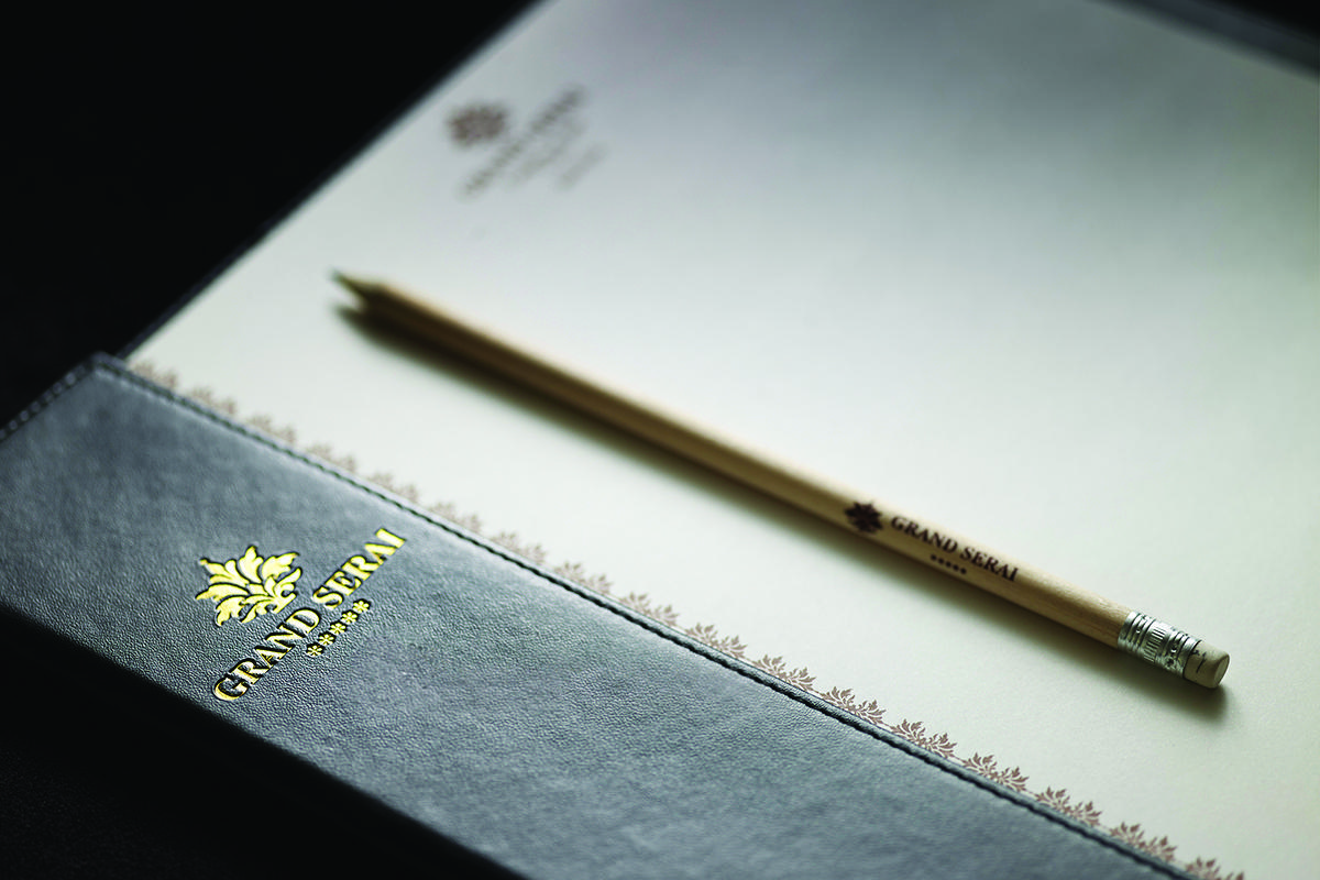 ホテル グランド セライ コングレス&スパ ヨアニナ エクステリア 写真 A pencil