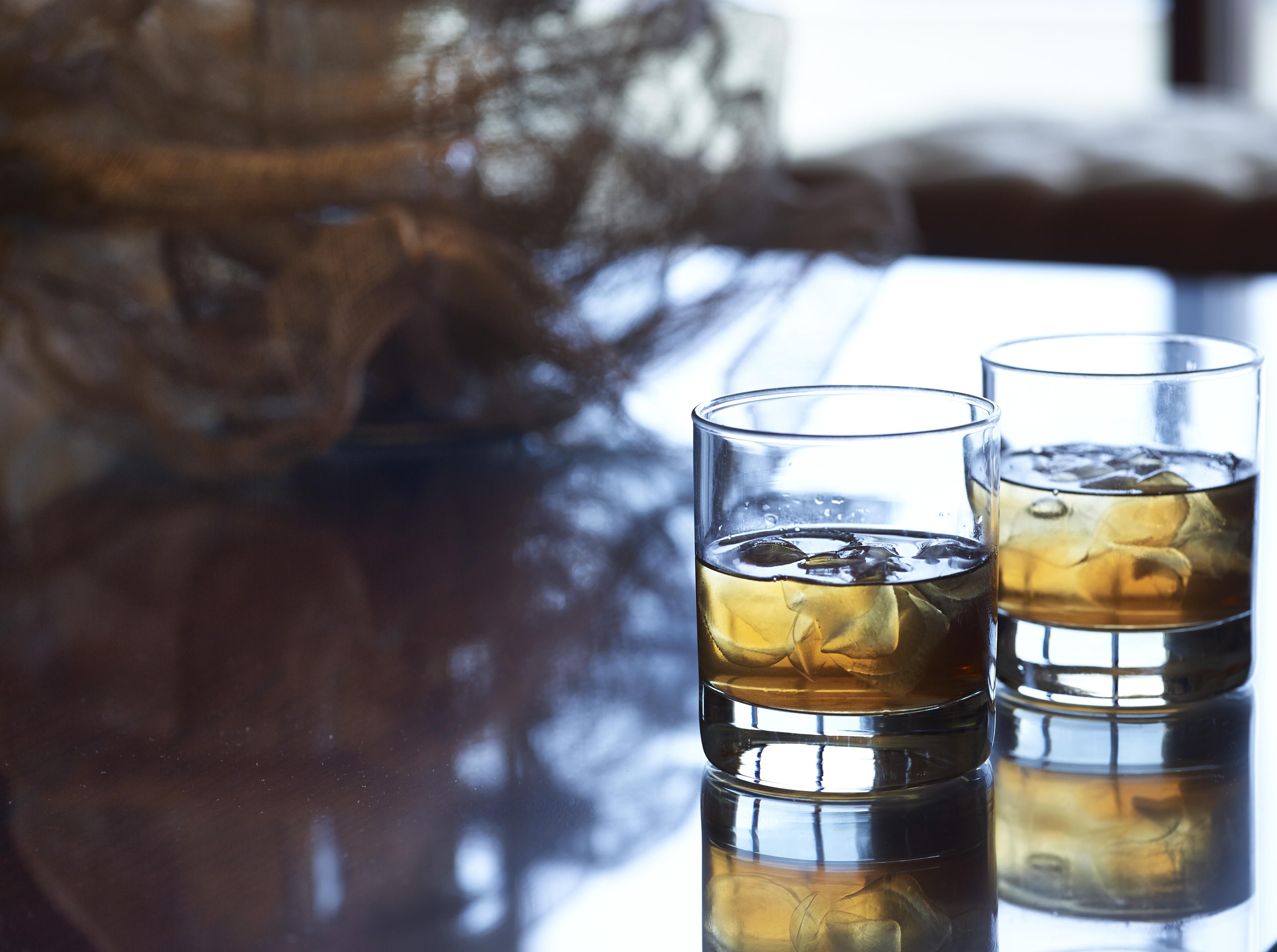 ホテル グランド セライ コングレス&スパ ヨアニナ エクステリア 写真 Two old fashioned glasses